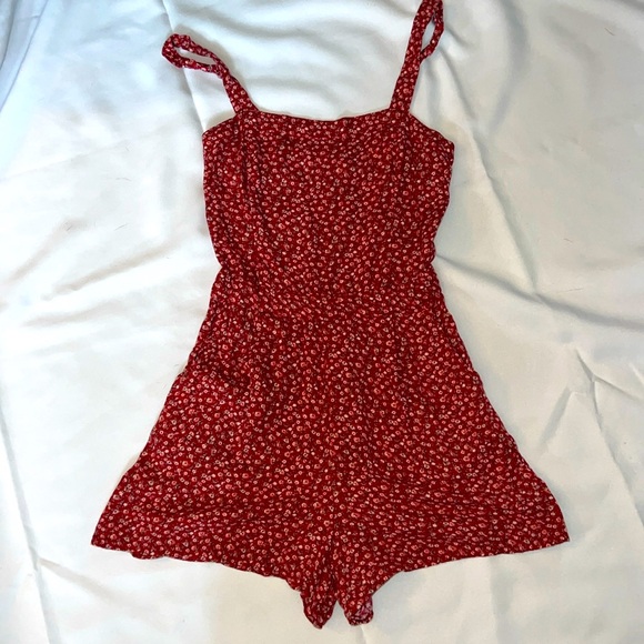 Hollister Abercrombie & Fitch Romper red floral elastic back - Picture 1 of 7